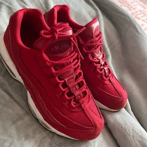 Nike Air Max 95 in Gym Red